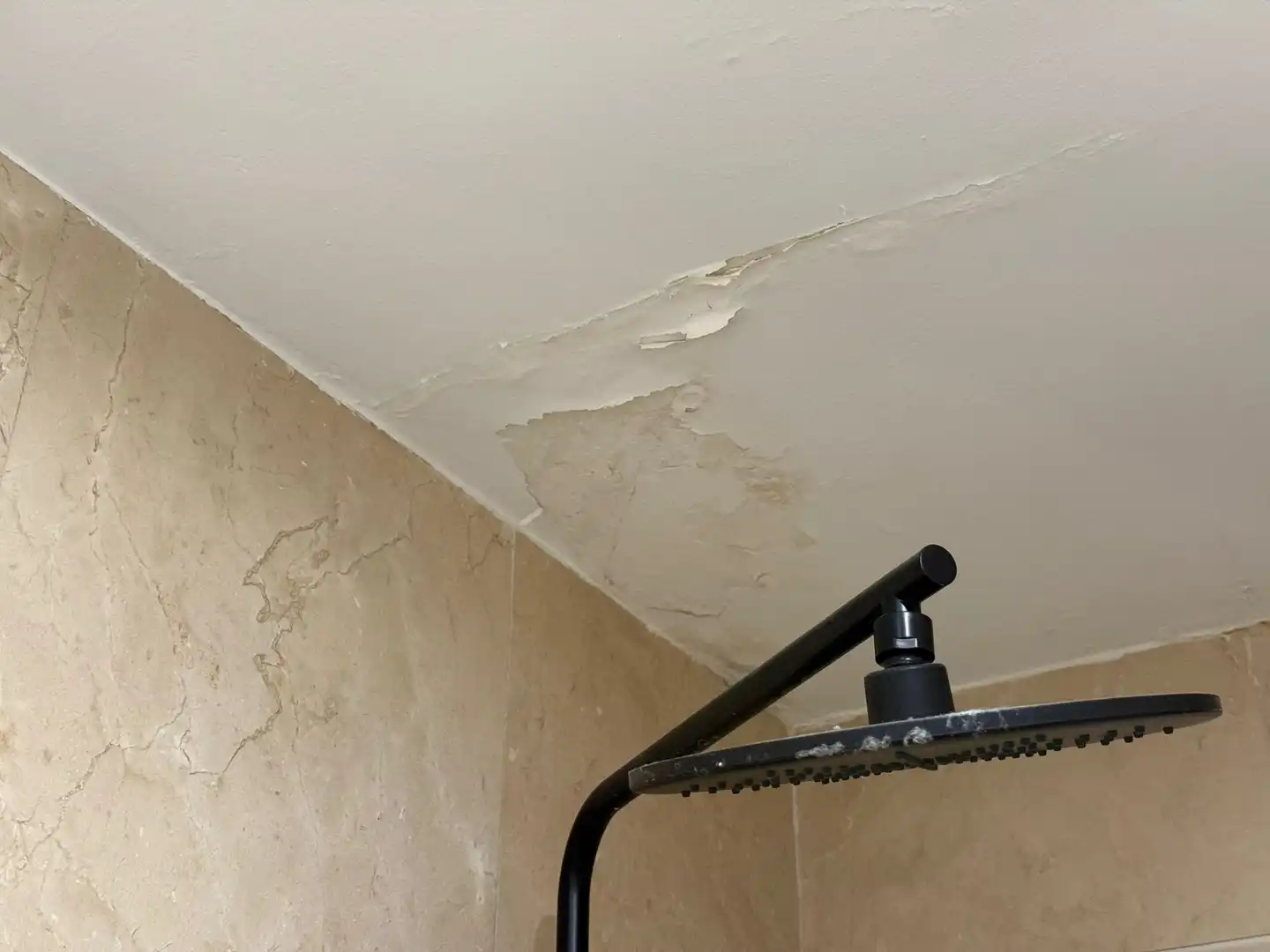 Bany de Apartament de lloguer en Madrid amb Calefacció, Moblat i Forn