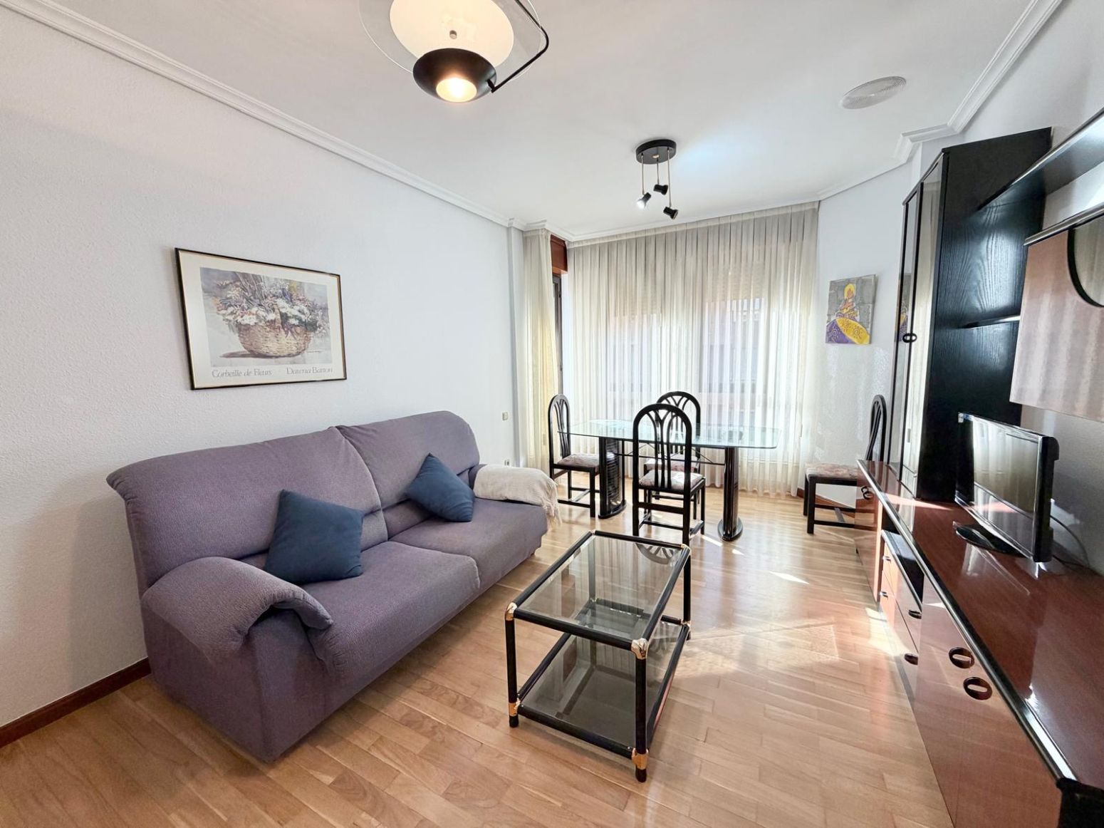 Living room of Flat to rent in  Logroño  with Heating, Terrace and Furnished