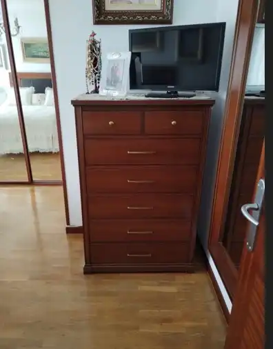 Dormitori de Pis en venda en Gijón  amb Calefacció, Parquet i Traster