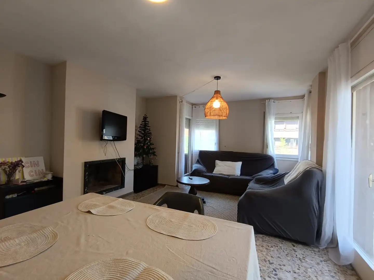 Sala de estar de Piso en venta en Girona con Calefacción, Terraza y Amueblado