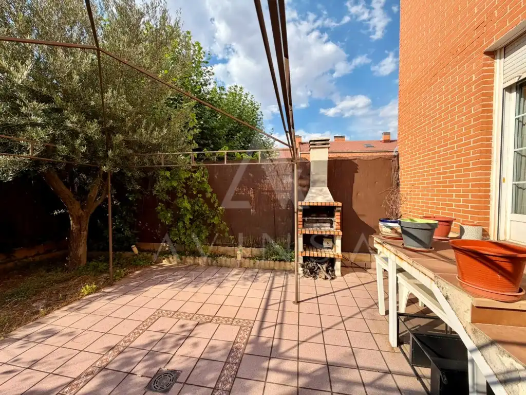 Terrassa de Casa o xalet en venda en Guadalajara