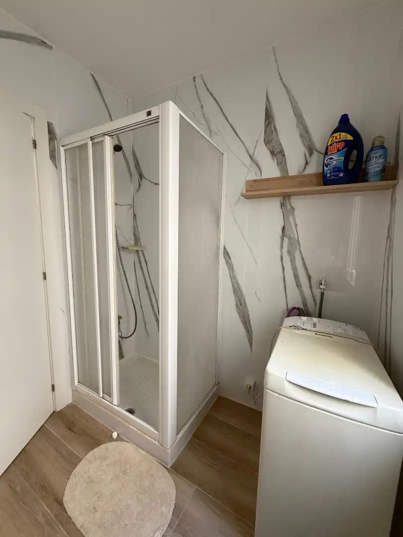 Bany de Pis en venda en Lugo amb Calefacció, Parquet i Terrassa