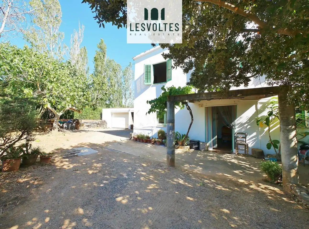 Vista exterior de Casa o chalet en venta en Mont-ras con Jardín privado