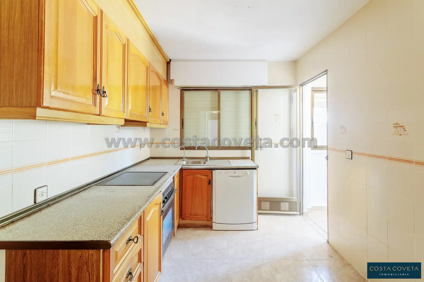 Cuina de Apartament en venda en Villajoyosa / La Vila Joiosa amb Terrassa i Balcó