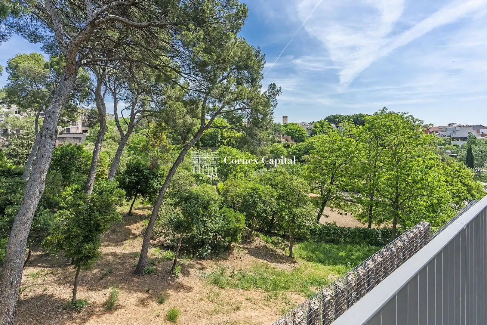 Flat for sale in Barcelona  with Air Conditioner, Heating and Private garden
