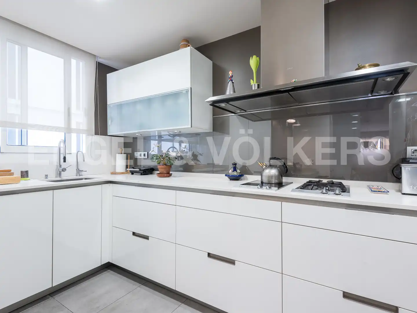 Küche von Wohnung zum Verkauf in Barcelona mit Klimaanlage, Heizung und Terrasse