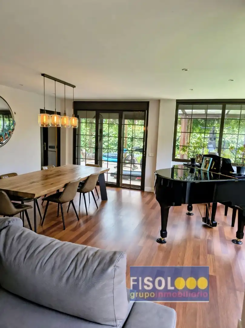 Menjador de Casa o xalet en venda en Pozuelo de Alarcón amb Aire condicionat, Calefacció i Jardí privat