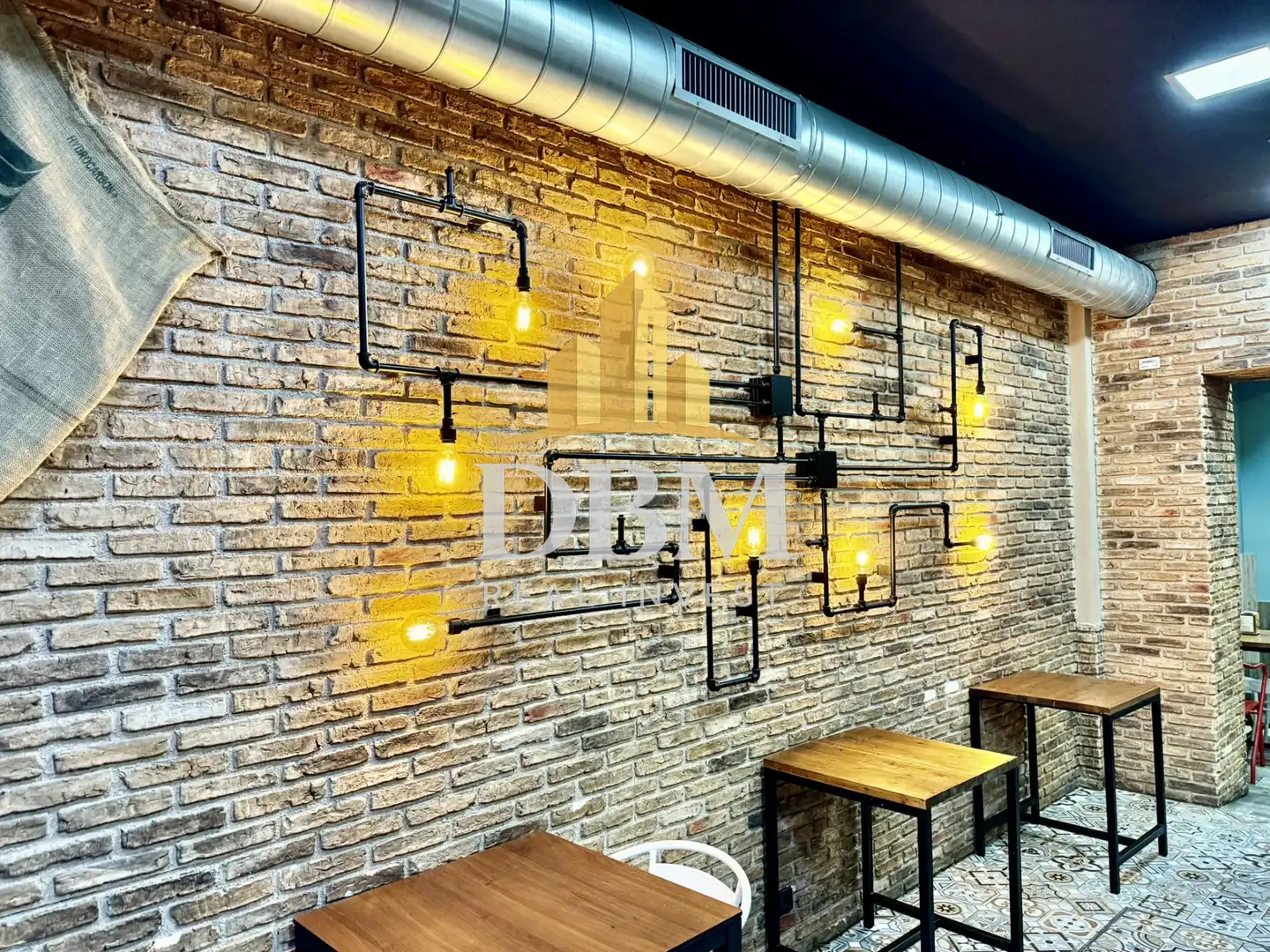 Business premises for transfer in Eixample, imagen 48