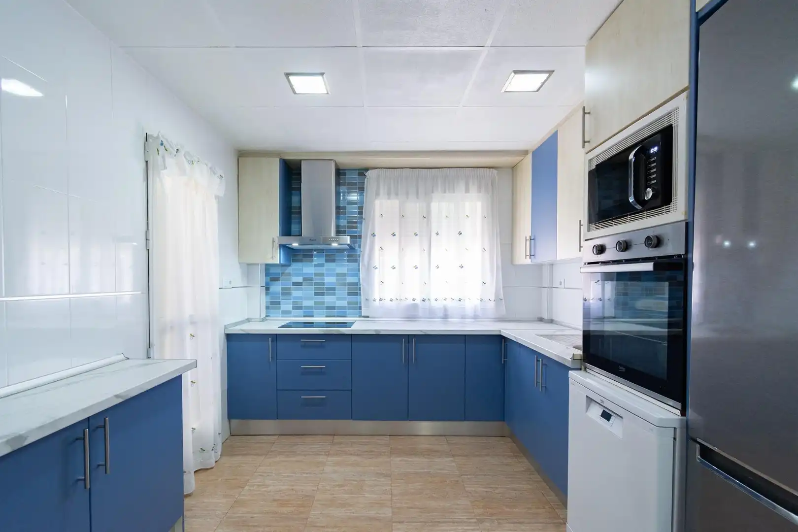 Cocina de Casa adosada en venta en Cartagena con Aire acondicionado, Calefacción y Jardín privado