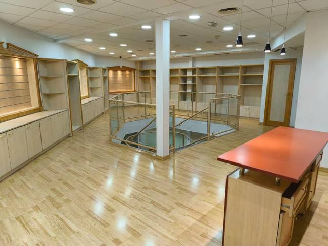 Local comercial en Alquiler en Les Arenes - La Grípia  Can Montllor