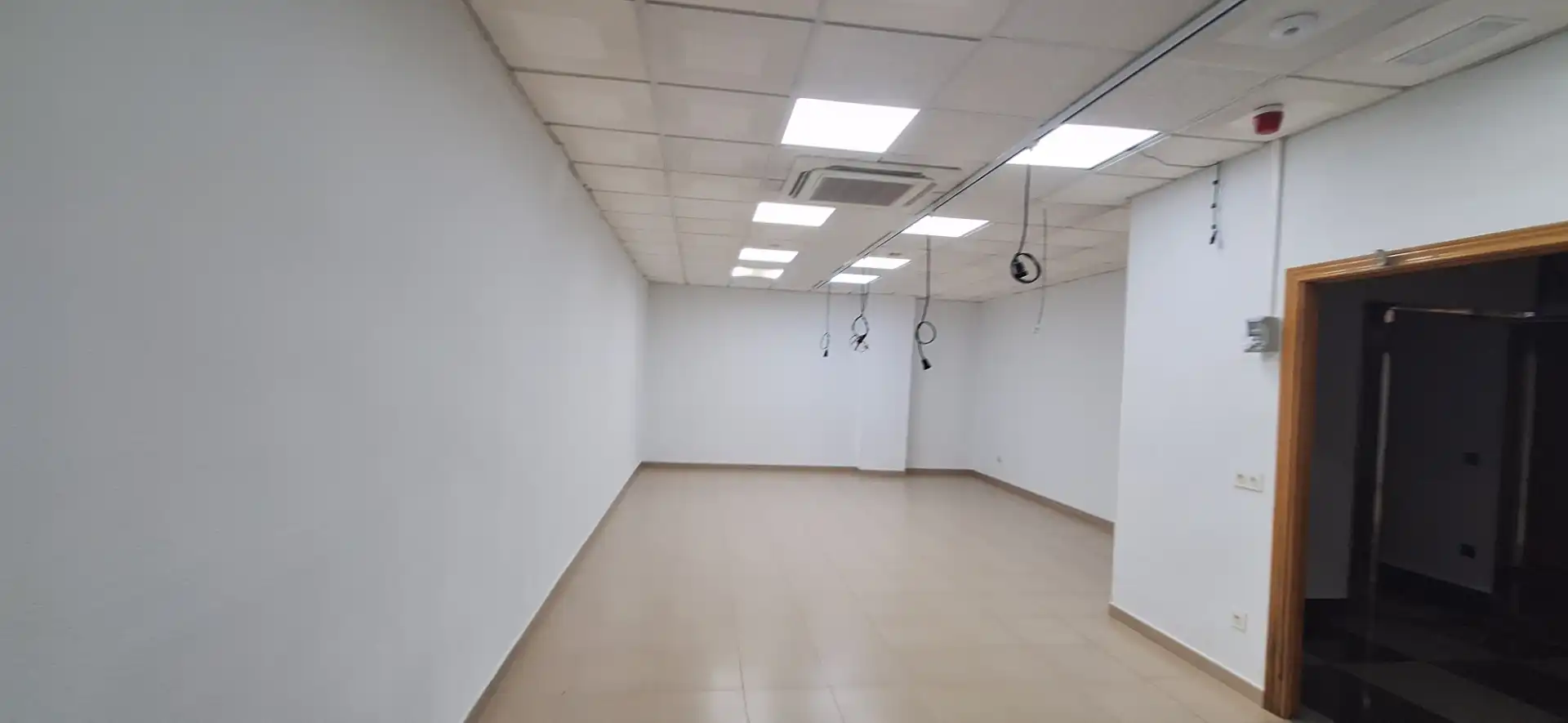 Fabrikhallen zur Miete in Picanya