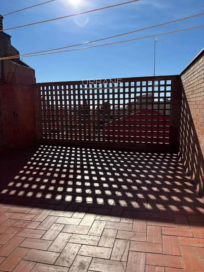Flat with pool for sale in GÈNOVA, imagen 24