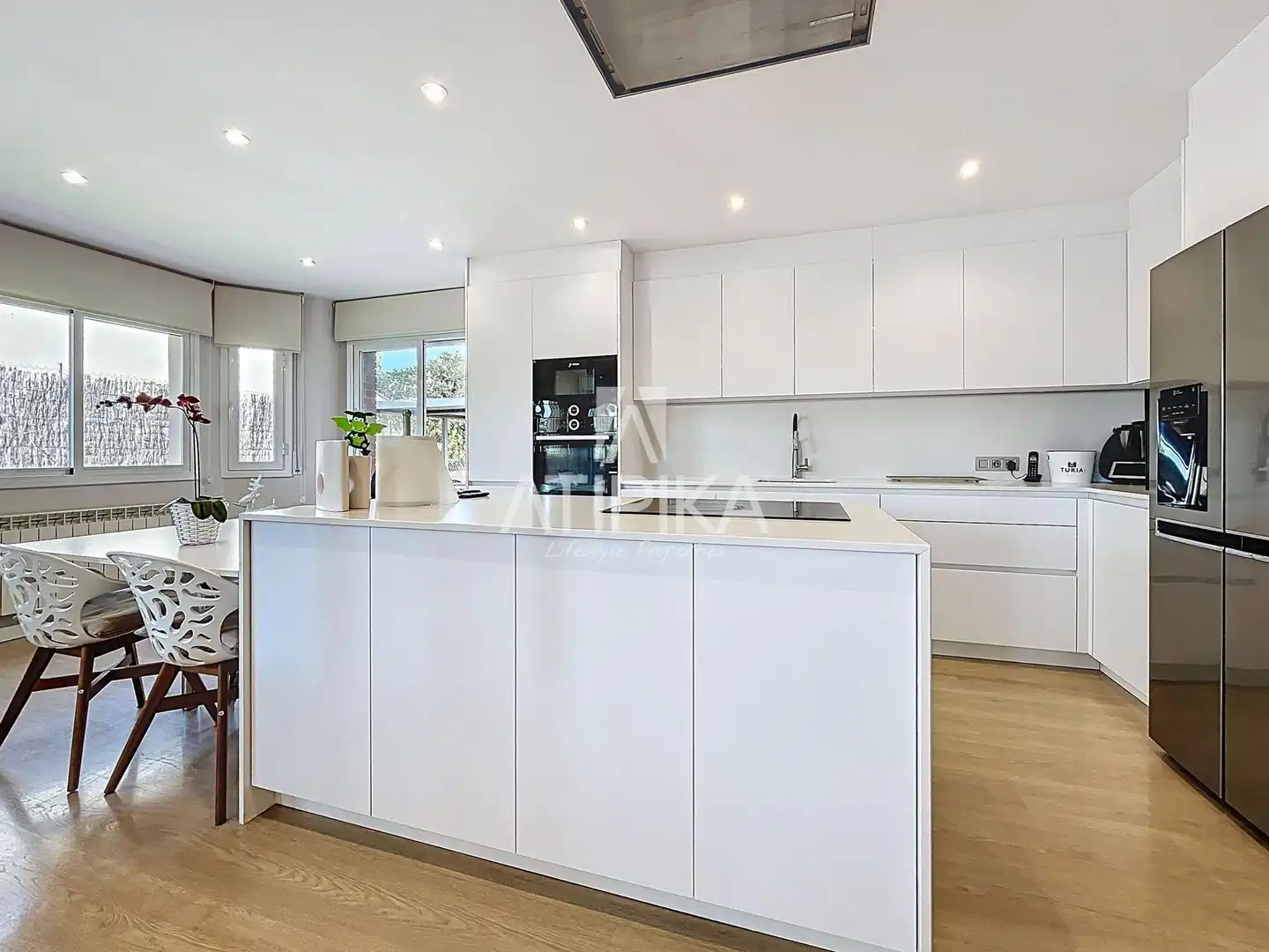 Cocina de Casa o chalet en venta en Sant Pere de Ribes con Aire acondicionado, Calefacción y Parquet