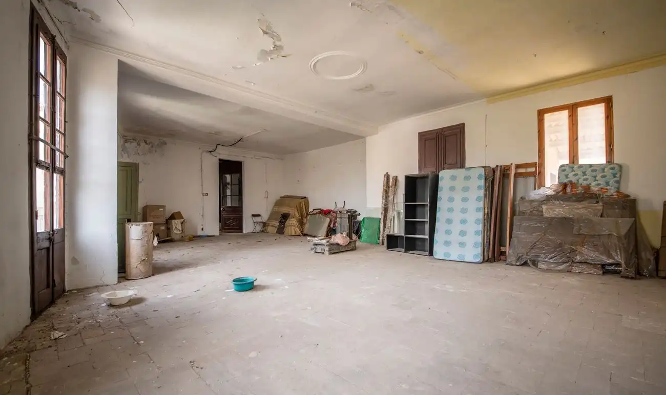 Buildings for sale in Torrelavit