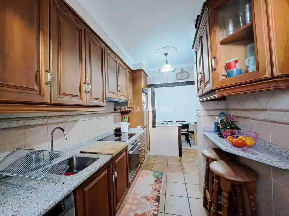 Kitchen of Flat for sale in A Pobra do Caramiñal  with Furnished