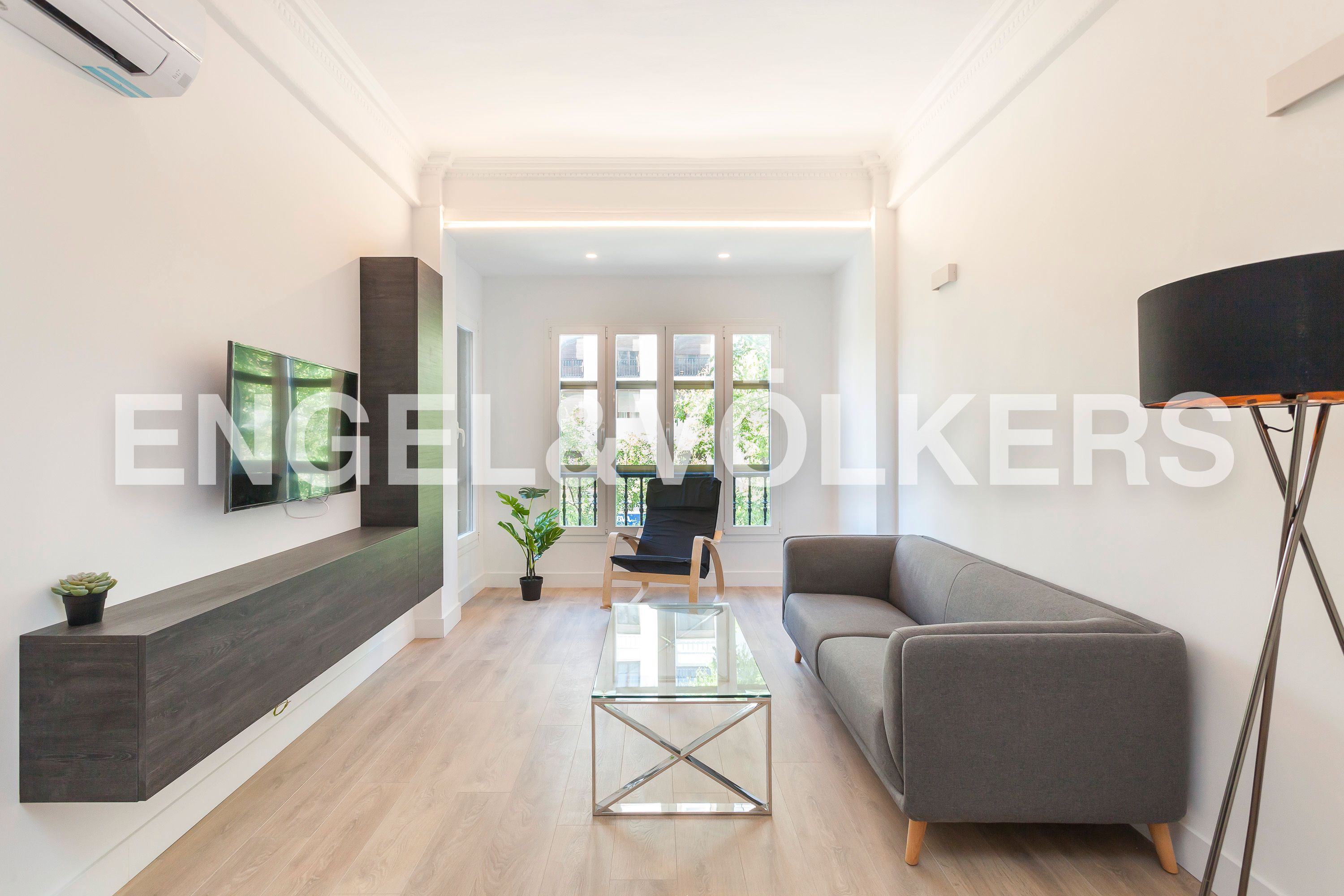 Exterior view of Apartment to rent in  Madrid Capital  with Air Conditioner, Heating and Terrace