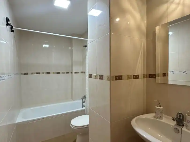 Badezimmer von Dachboden zur Miete in Murcia mit Klimaanlage, Terrasse und Möbliert