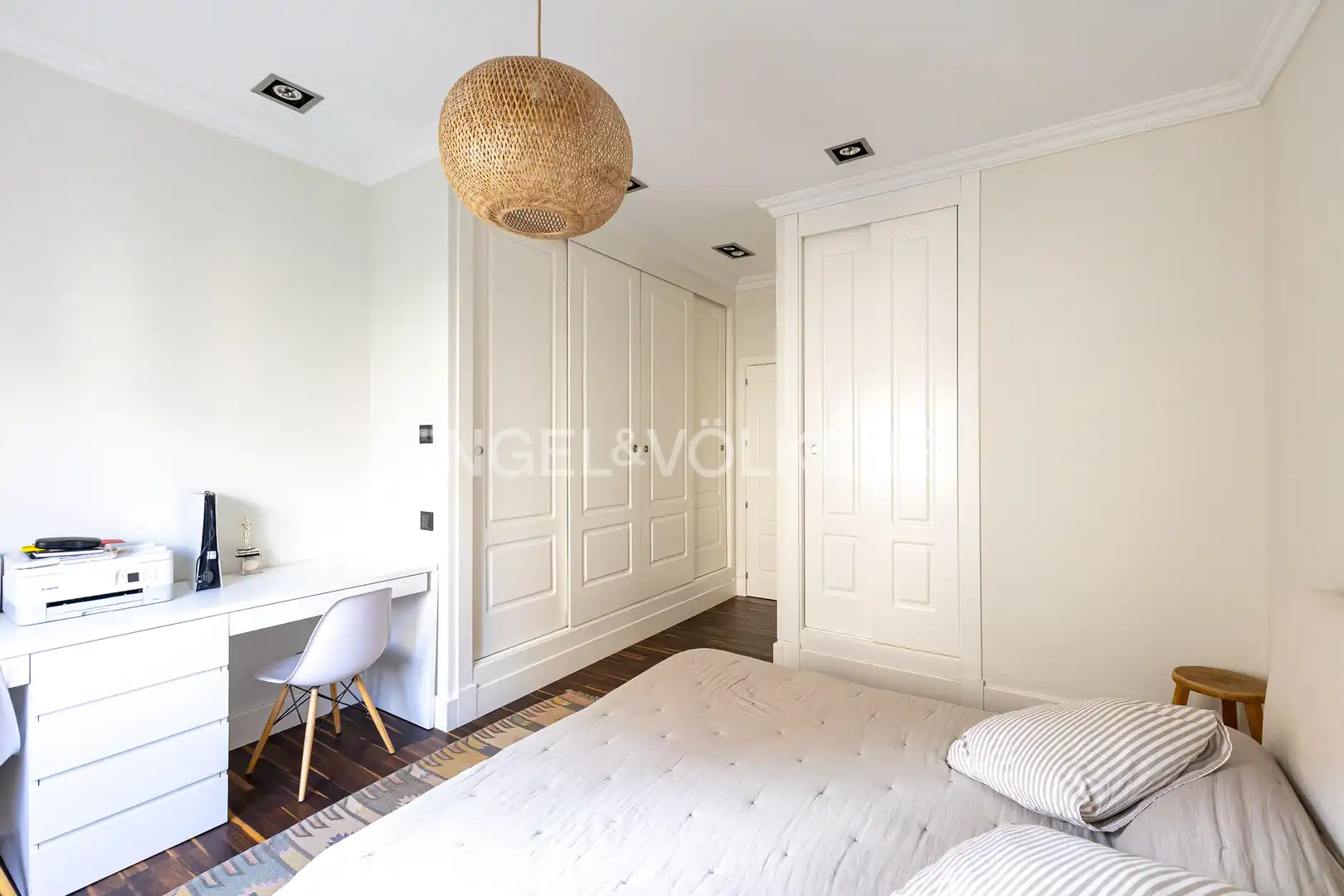 Bedroom of Flat for sale in Madrid  with Air Conditioner, Heating and Parquet flooring
