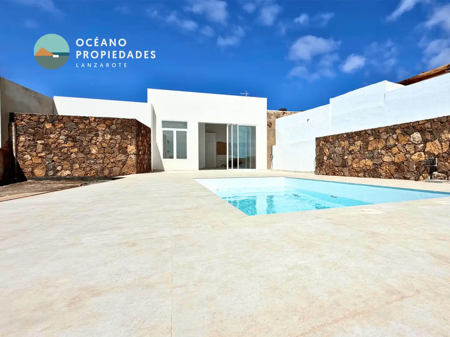 Vista exterior de Casa o chalet en venta en Haría con Jardín privado y Piscina