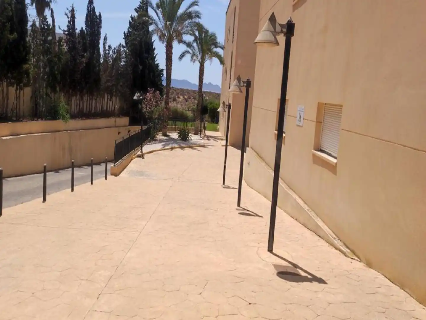 Terraza de Piso en venta en Almería con Trastero y Piscina comunitaria
