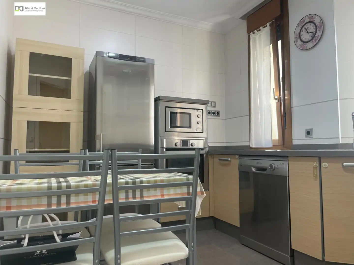 Cocina de Piso en venta en León Capital  con Calefacción, Trastero y Amueblado