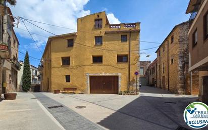 Vista exterior de Finca rústica en venda en Peralada amb Aire condicionat, Calefacció i Terrassa