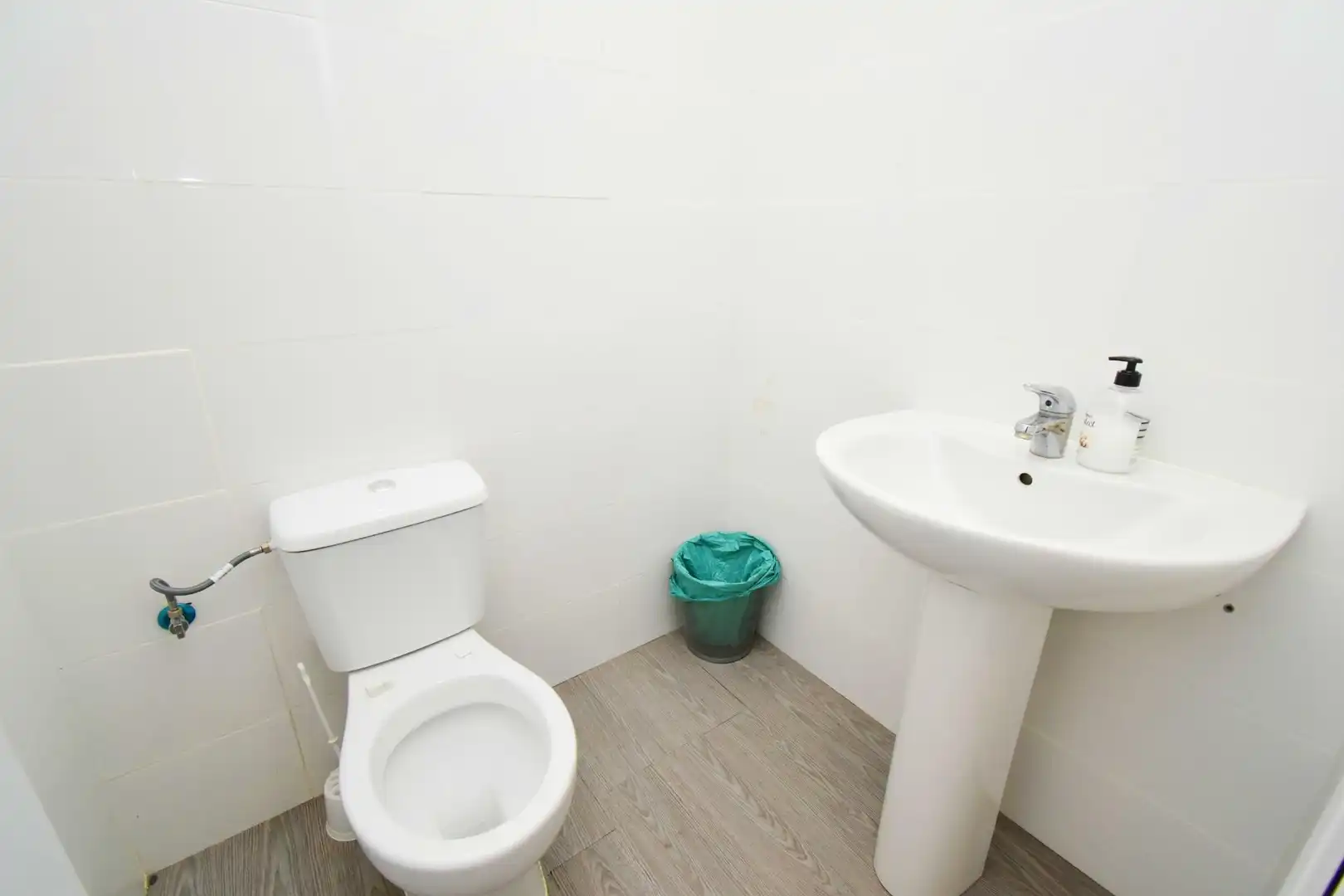 Baño de Local en venta en El Ejido con Aire acondicionado