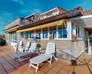 Terrassa de Casa o xalet en venda en Pontevedra Capital  amb Calefacció, Jardí privat i Parquet