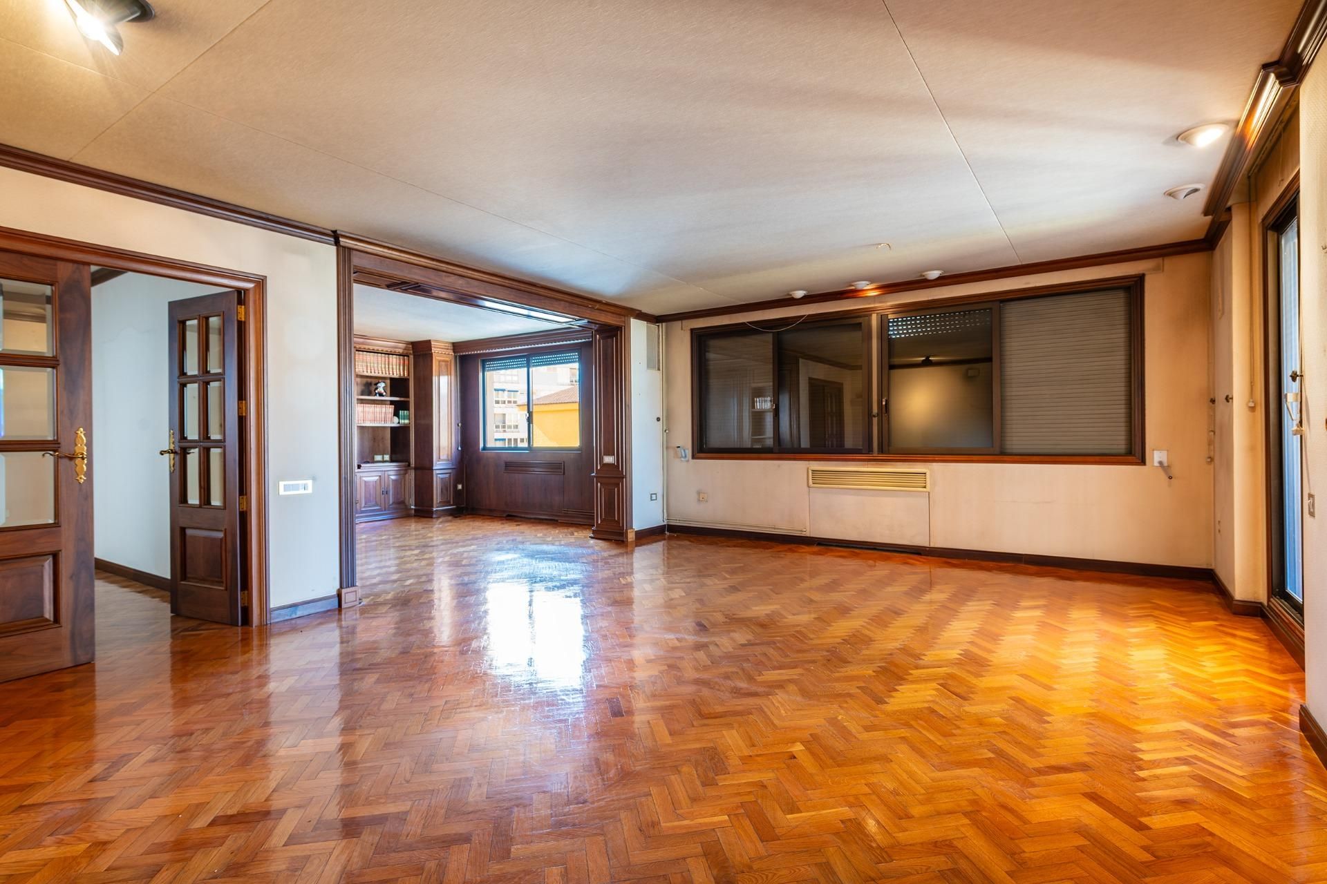 Sala d'estar de Pis en venda en Castellón de la Plana / Castelló de la Plana amb Aire condicionat, Calefacció i Parquet