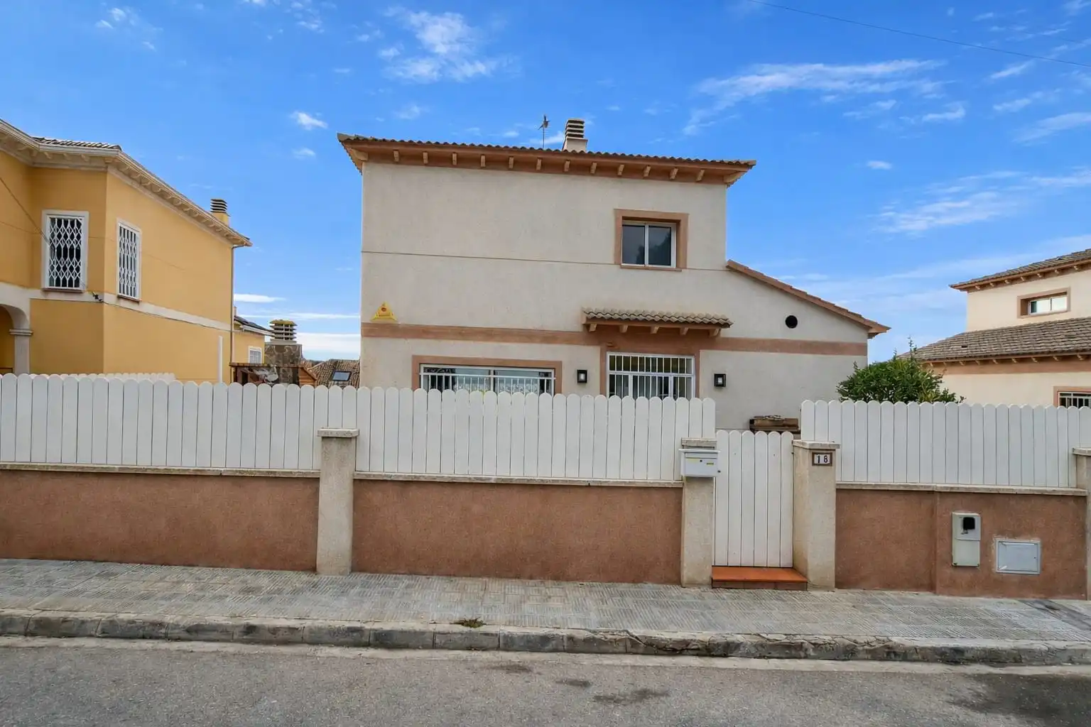 Vista exterior de Casa o chalet en venta en El Vendrell con Calefacción