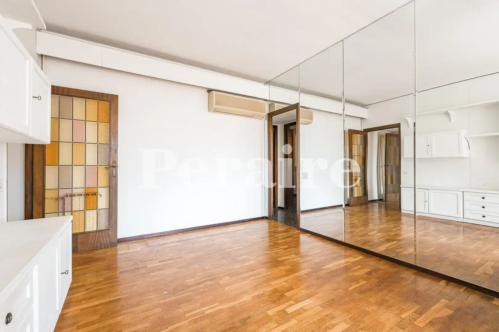 Bedroom of Flat for sale in Gràcia