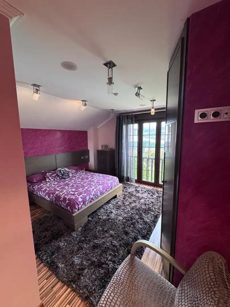Habitación de Casa o chalet en venta en Gijón  con Calefacción, Terraza y Trastero