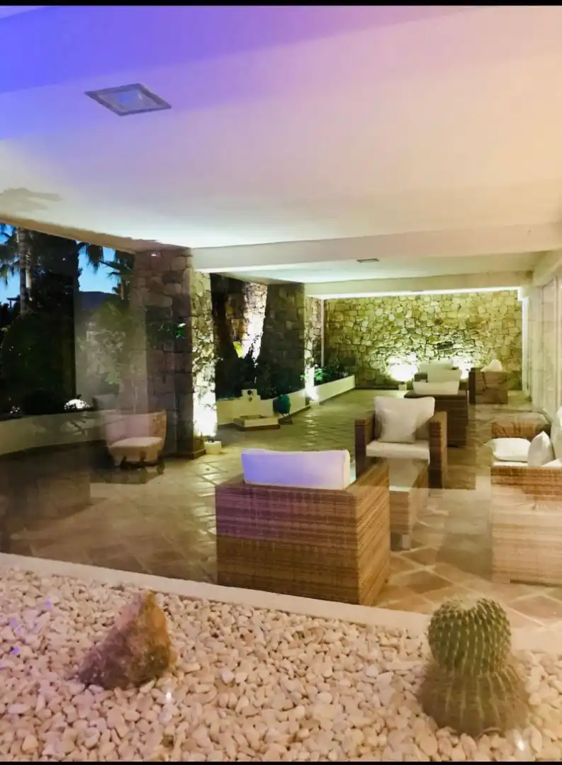 Terrassa de Estudi en venda en Marbella amb Aire condicionat, Moblat i Piscina comunitària