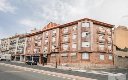 Vista exterior de Pis en venda en Ávila Capital