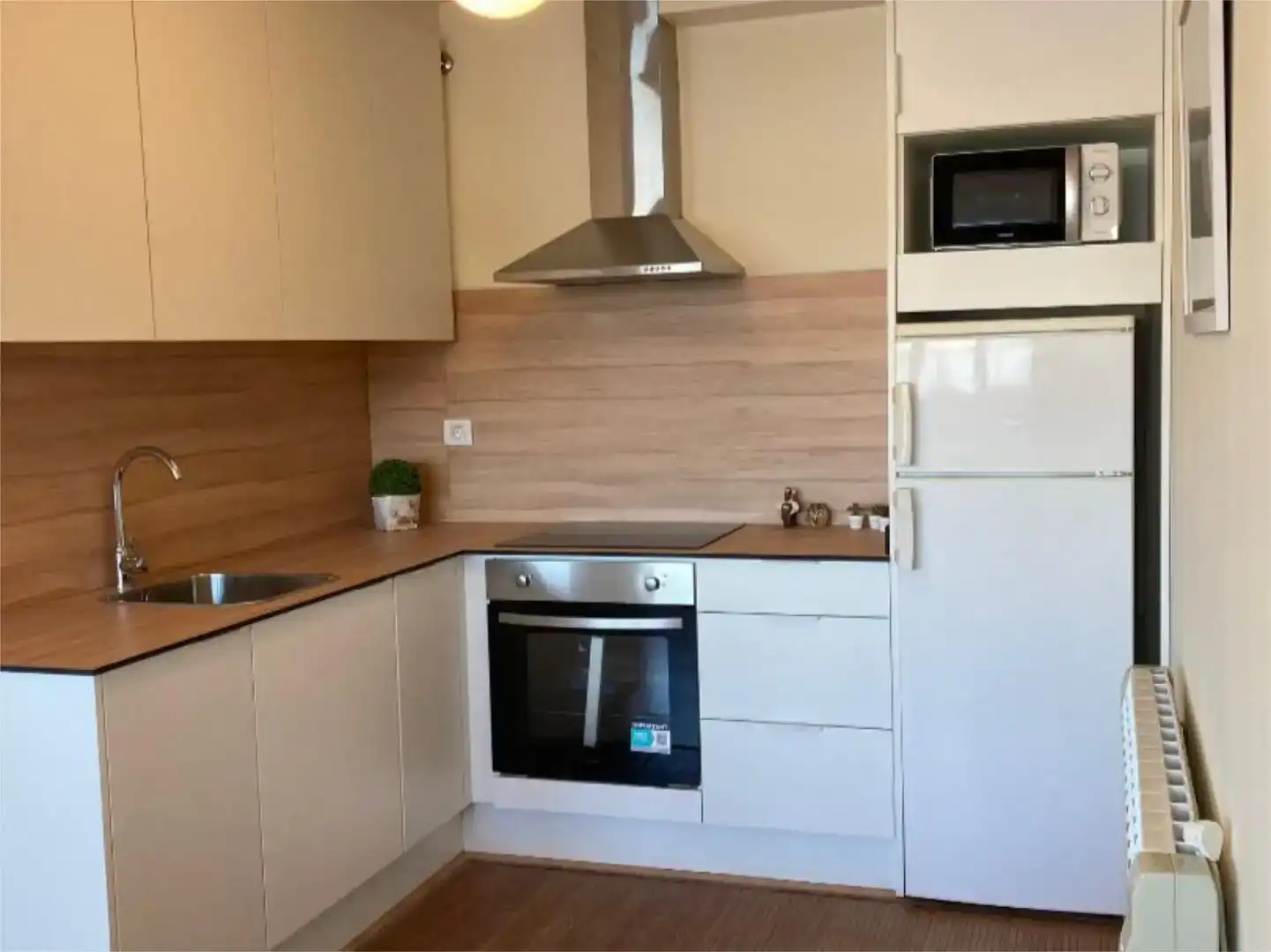 Küche von Wohnung zur Miete in Corcubión mit Parkett und Möbliert