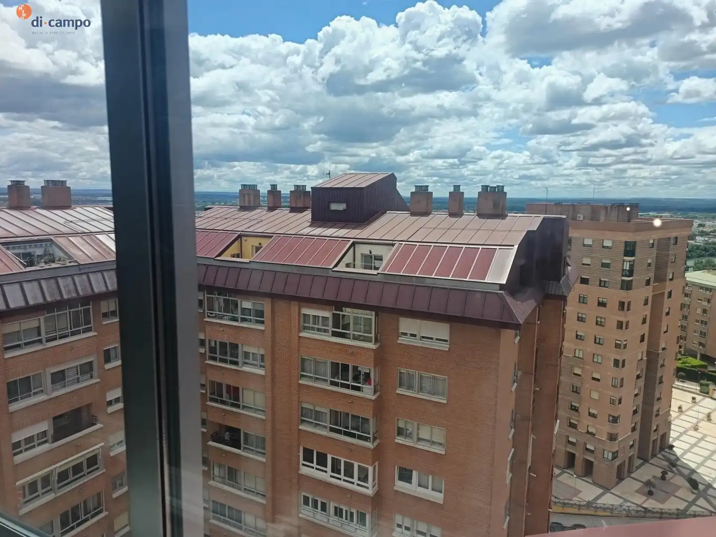 Exterior view of Attic for rent in Valladolid  with Heating, Terrace and Storage room