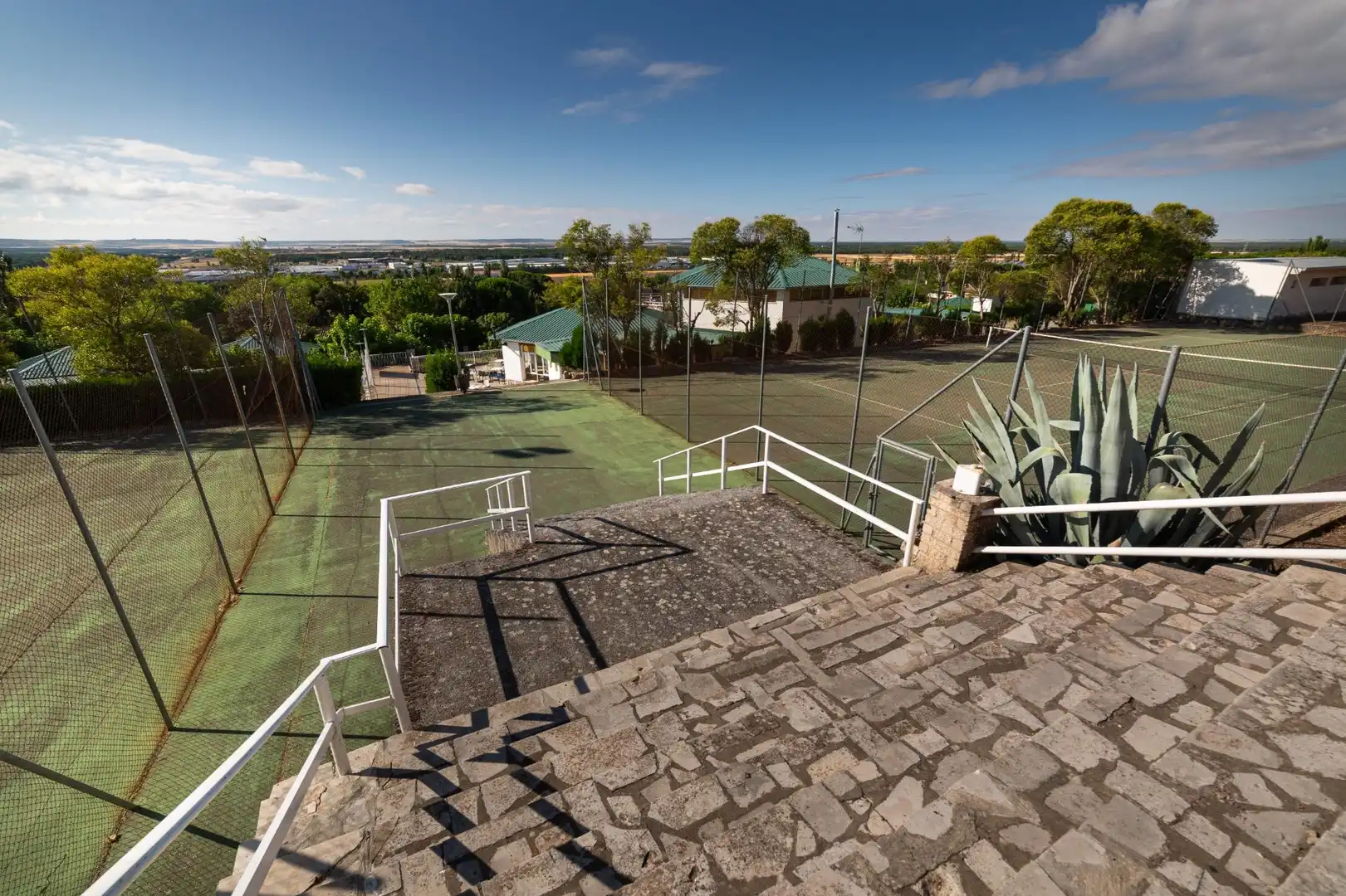 Terrassa de Casa o xalet en venda en Tudela de Duero amb Calefacció, Jardí privat i Terrassa