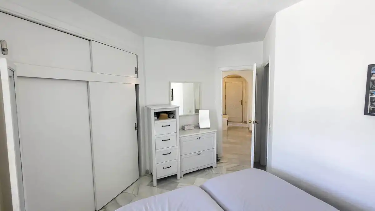 Habitación de Apartamento en venta en Calahonda 