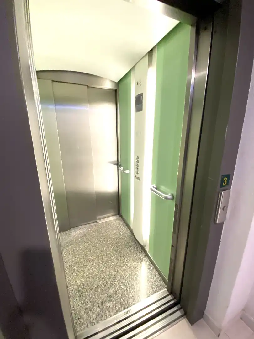 Piso en venta en Gijón  con Calefacción, Parquet y Trastero