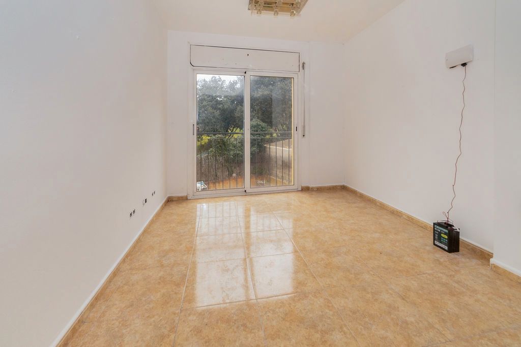 Flat for sale in C/ Segre, Mont Ferrant - Joan Carles I