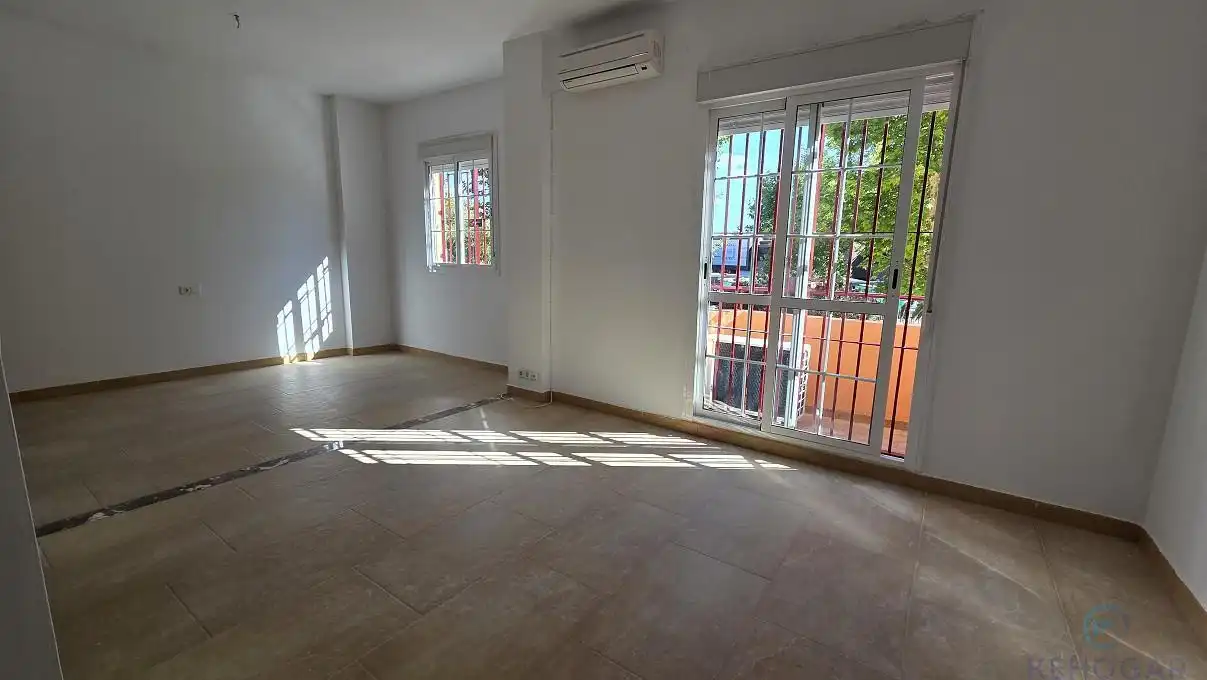 Villa zum Verkauf in Arenal - La Pólvora