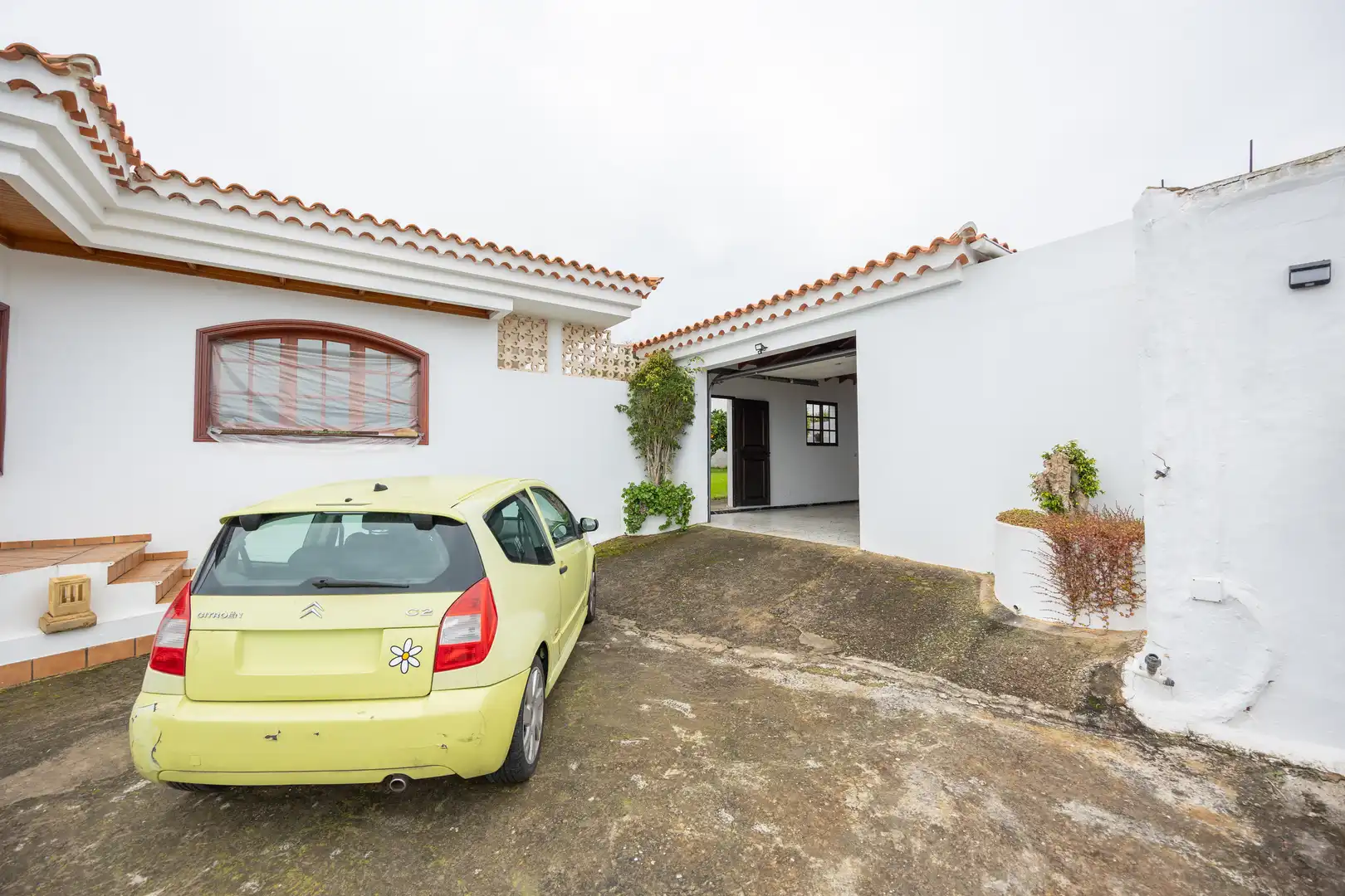 Vista exterior de Casa o chalet en venta en Arucas con Calefacción, Jardín privado y Terraza