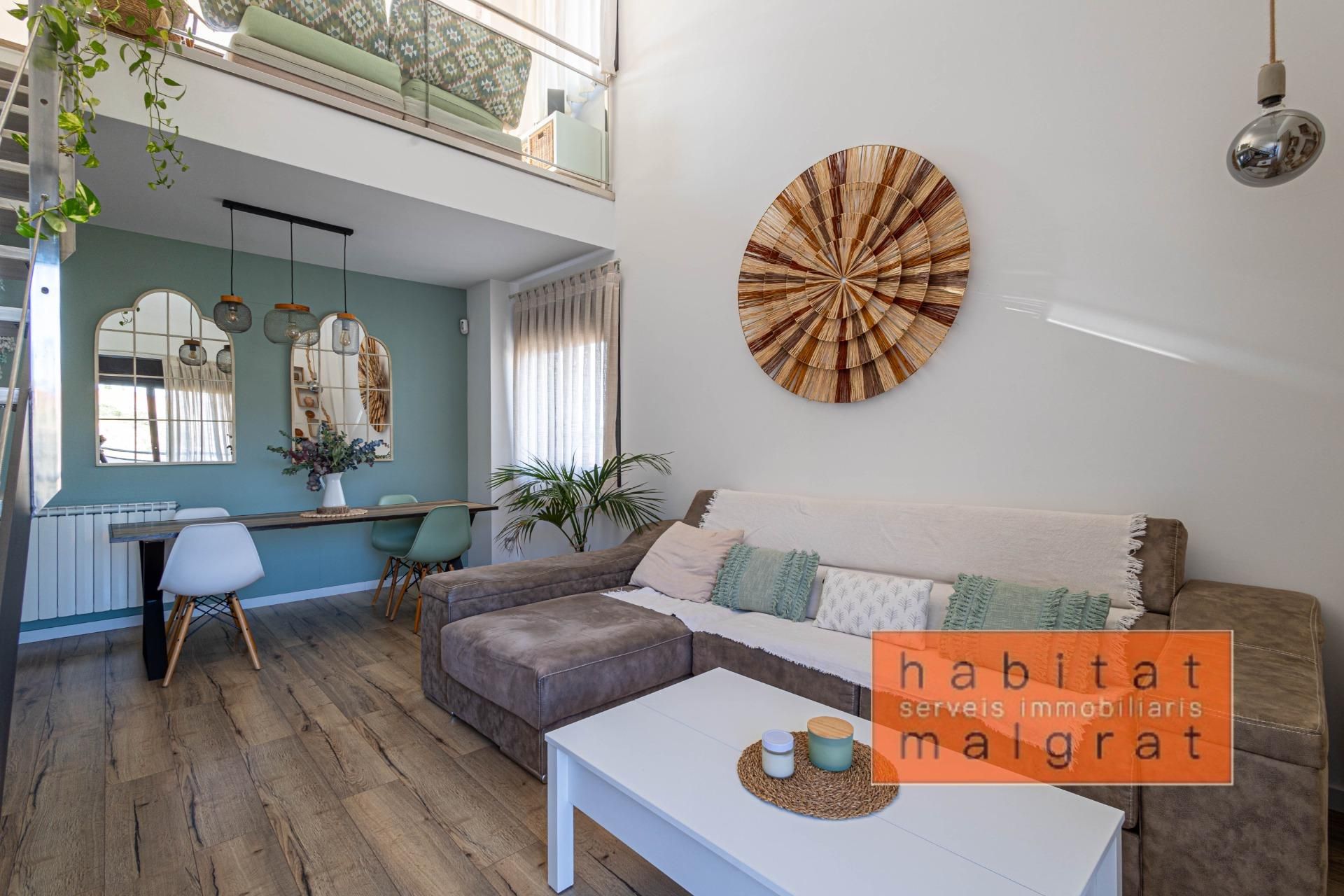 Sala d'estar de Dúplex en venda en Malgrat de Mar amb Parquet, Terrassa i Traster