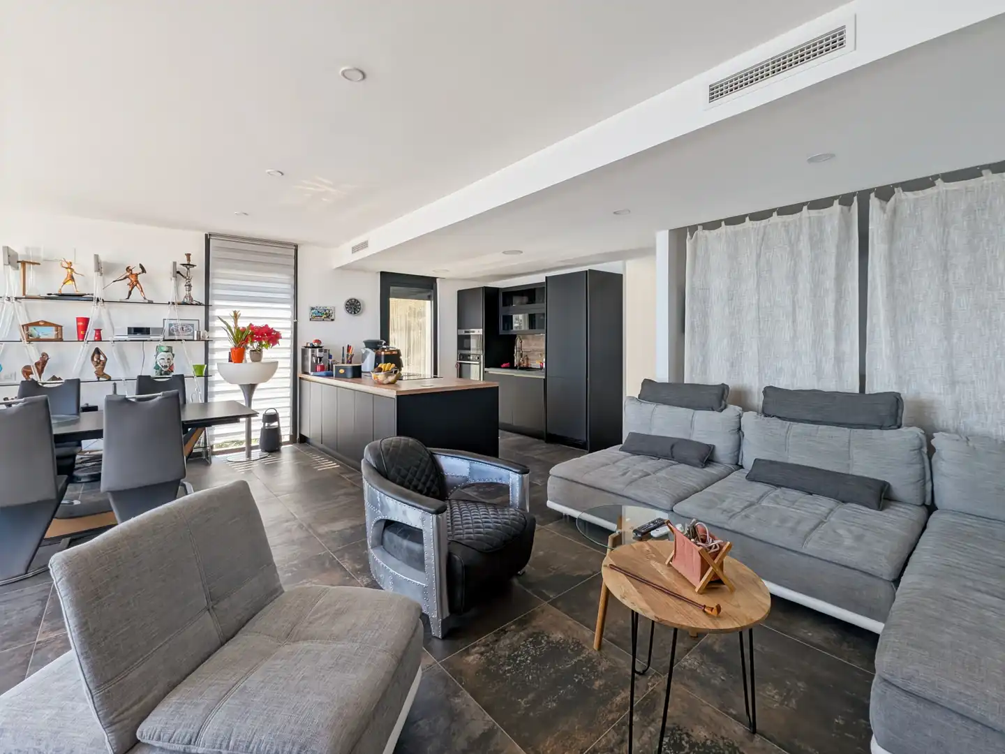 Sala d'estar de Casa o xalet en venda en Roses amb Aire condicionat, Calefacció i Terrassa
