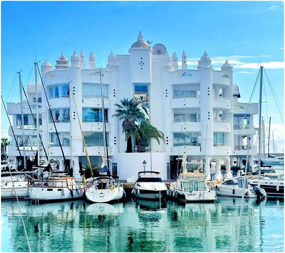 Vista exterior de Garatge en venda en Benalmádena