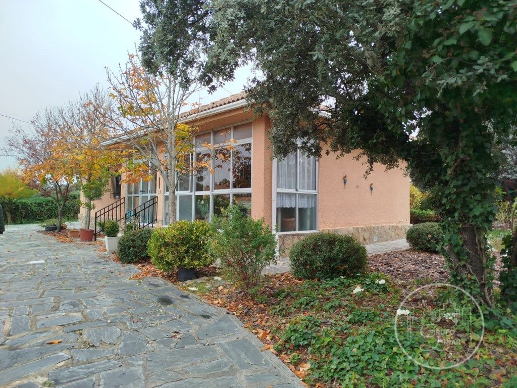 Vista exterior de Casa o xalet en venda en Marugán amb Jardí privat