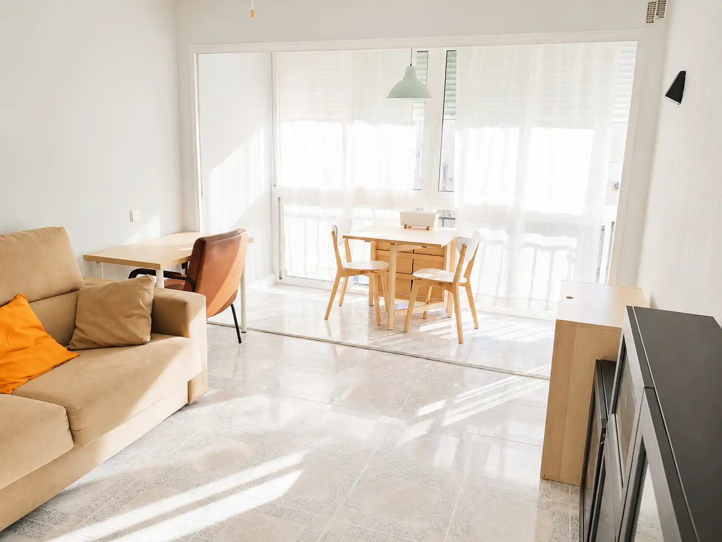 Sala de estar de Estudio en venta en Rincón de la Victoria con Amueblado, Horno y Lavadora