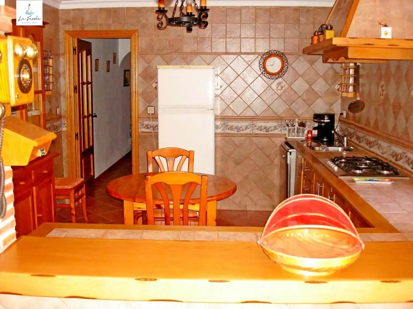 Cuina de Casa o xalet en venda en Villanueva del Trabuco amb Jardí privat, Traster i Moblat
