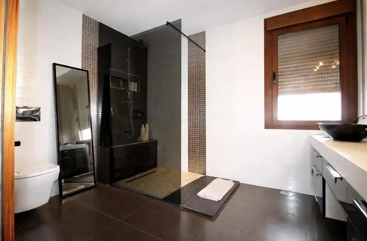 Baño de Casa o chalet en venta en Tarancón con Calefacción, Jardín privado y Terraza