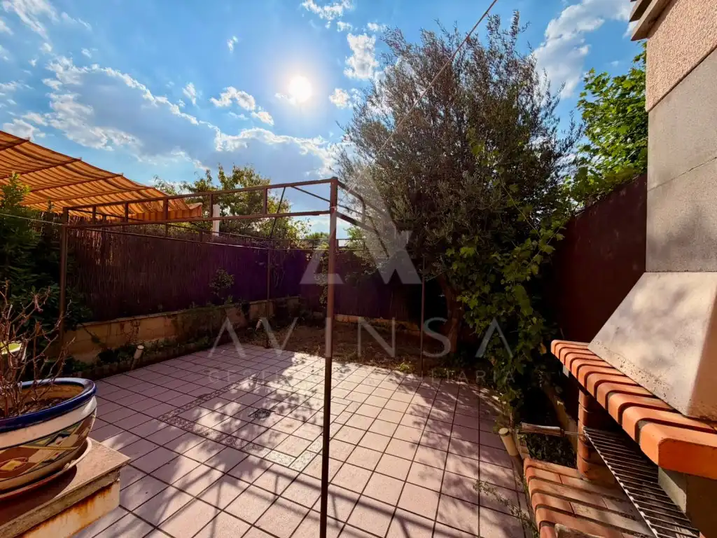 Jardí de Casa o xalet en venda en Guadalajara